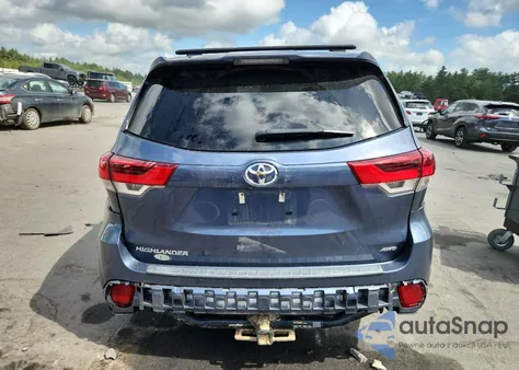 2018 Toyota Highlander Le from USA, damaged, VIN 5TDBZRFH2JS913003